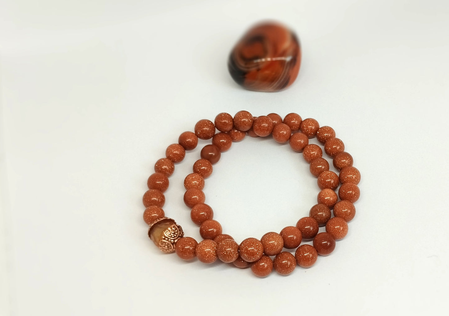 AUKSINIS SMĖLIS (sintetinis akmuo)