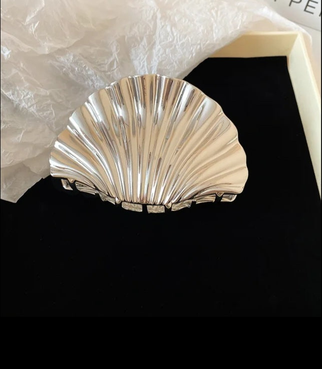 MAŽAS PLAUKŲ SEGTUKAS MOON