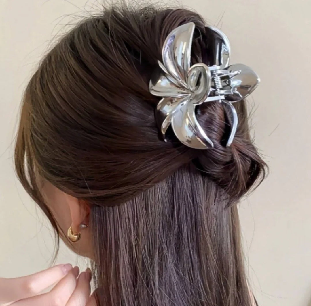 PLAUKŲ SEGTUKAS LILY