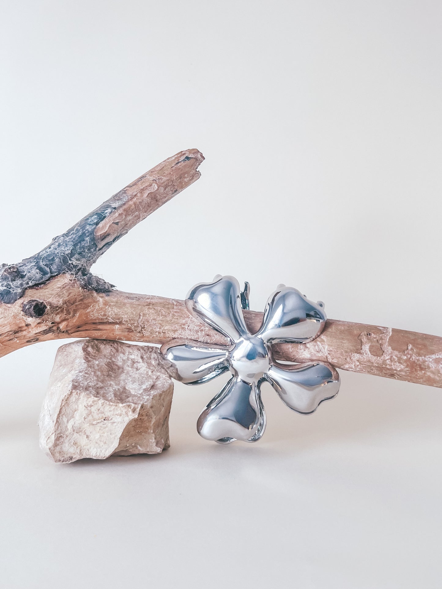 PLAUKŲ SEGTUKAS LILA