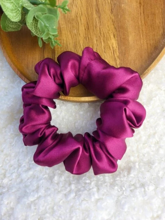 BURGUNDY ŠILKINĖ GUMELĖ